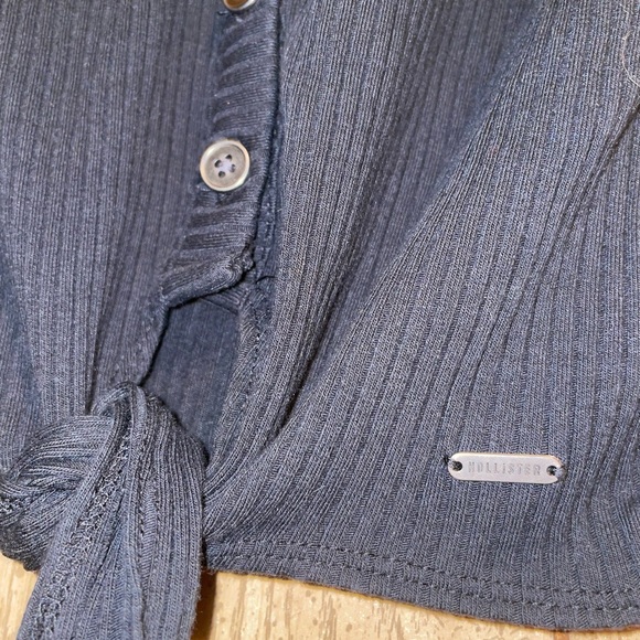 *NWOT* Hollister Small Black Ribbed Button Down Knot Tie Front Long Sleeve Top - Picture 5 of 9